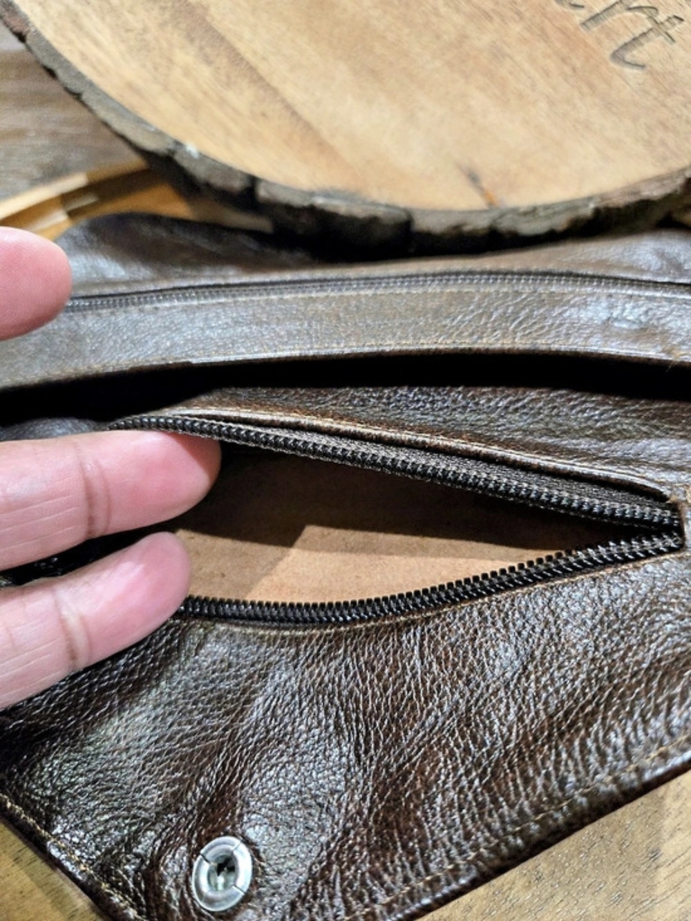 🌼Brown Leather Envelope Clutch Wallet - Picture 5 of 7